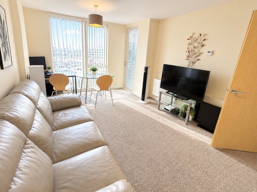 Flat Mortimer Square in Milton Keynes
