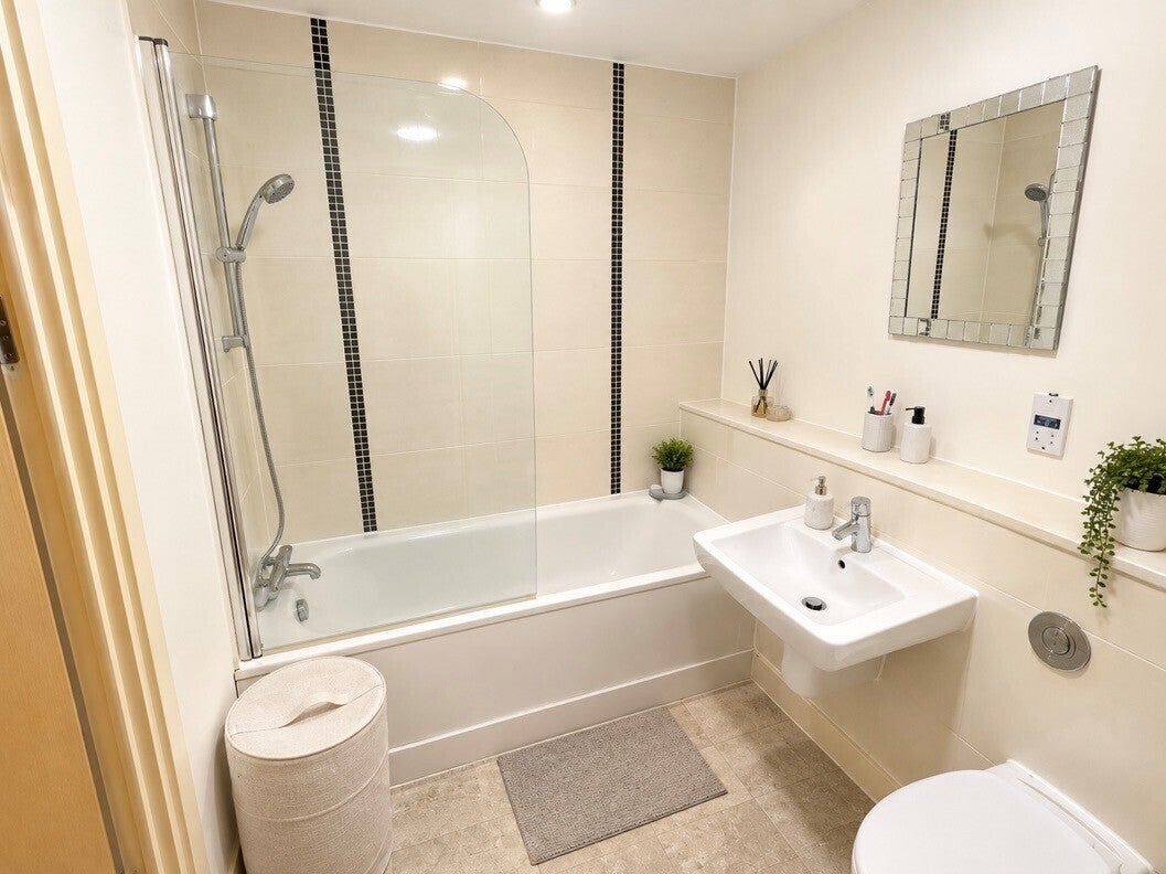 Flat Mortimer Square in Milton Keynes