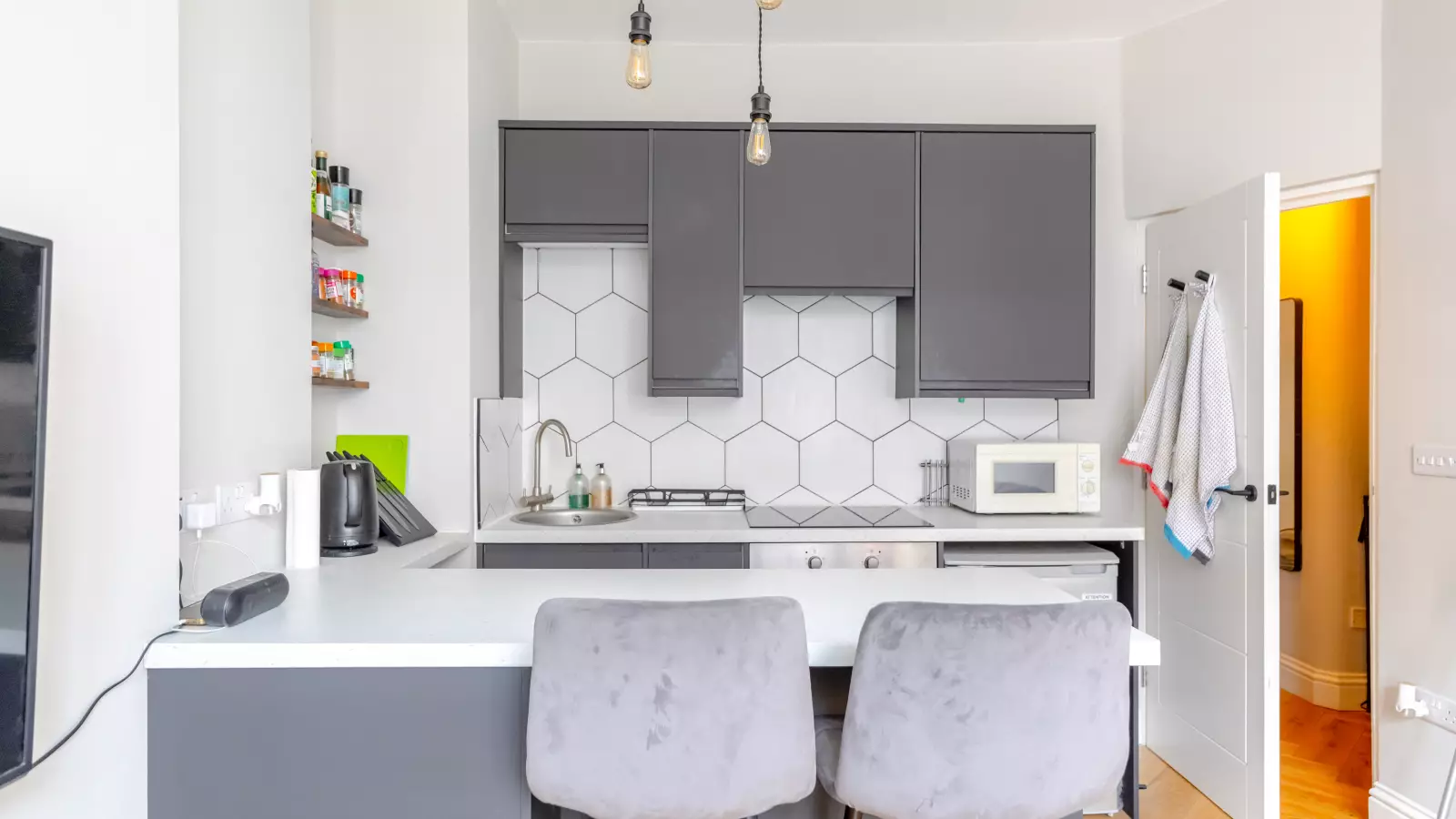 Flat Clerkenwell Green in Greater London