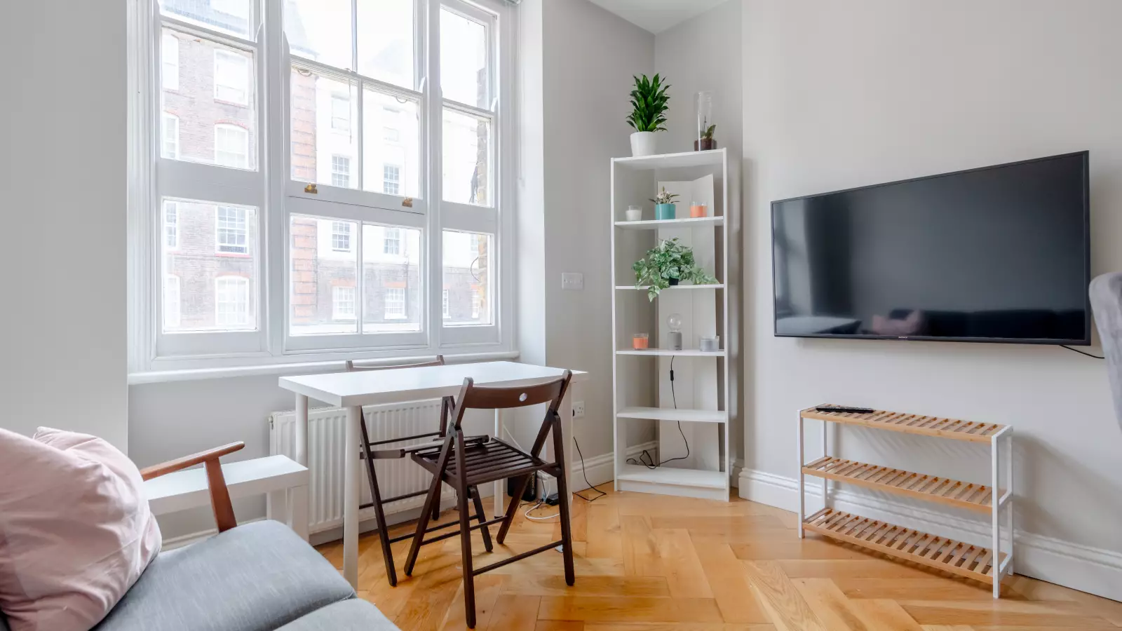 Flat Clerkenwell Green in Greater London
