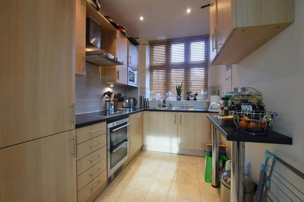 Flat Elizabeth Drive in Reigate and Banstead