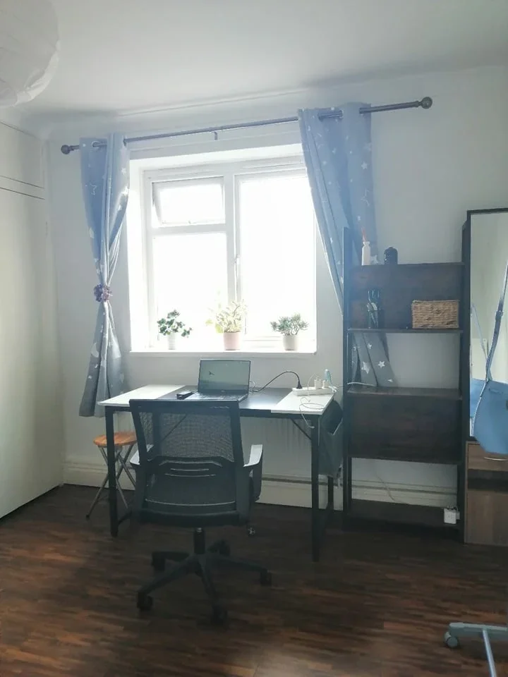 Room Trelawney Estate in Greater London