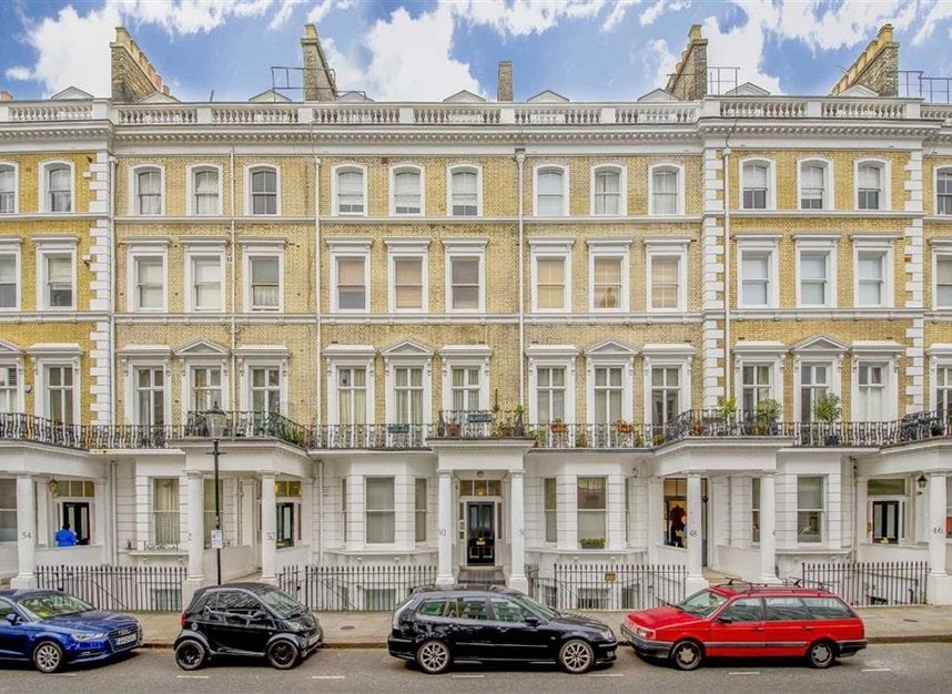 Flat Cranley Gardens in Greater London