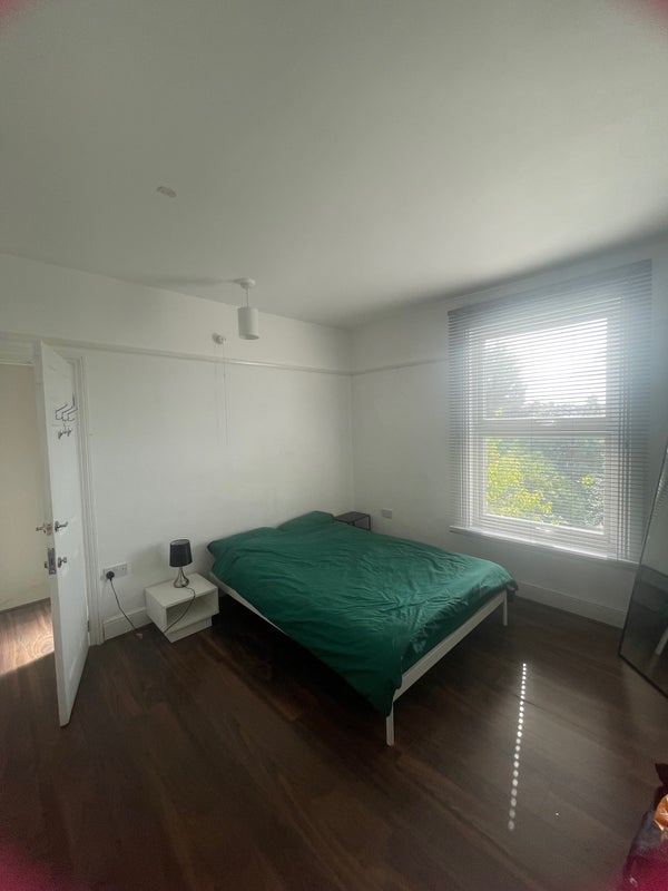 Room Dalmeny Avenue in Greater London