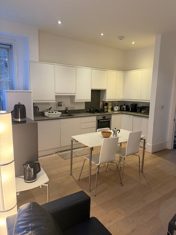 Room Grange Park in Greater London