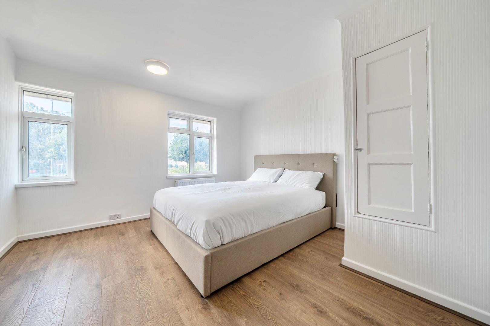 Room Littlebrook Manor Way in Dartford