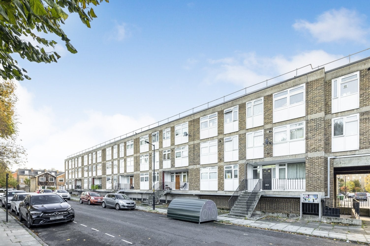 Flat Lorrimore Square in Greater London