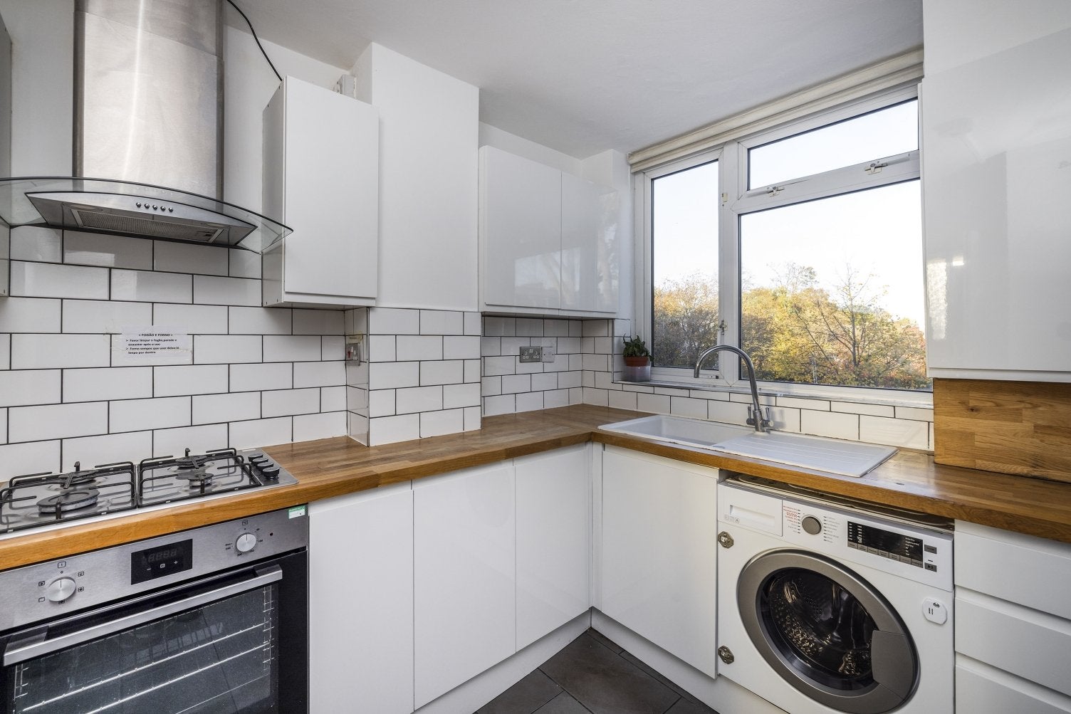 Flat Lorrimore Square in Greater London