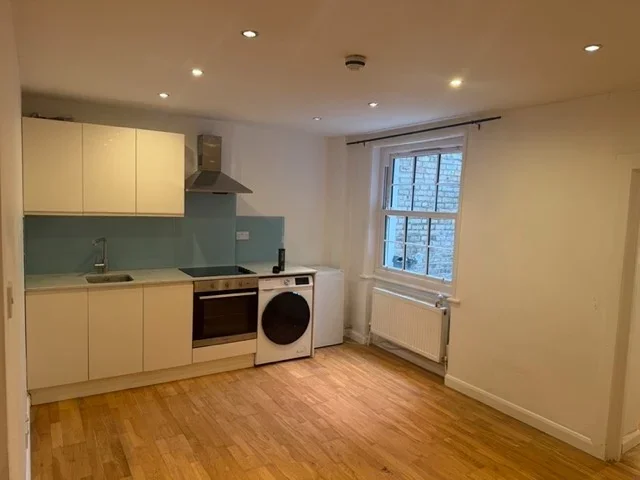 Flat Belsize Road in Greater London