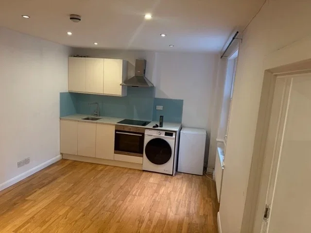 Flat Belsize Road in Greater London
