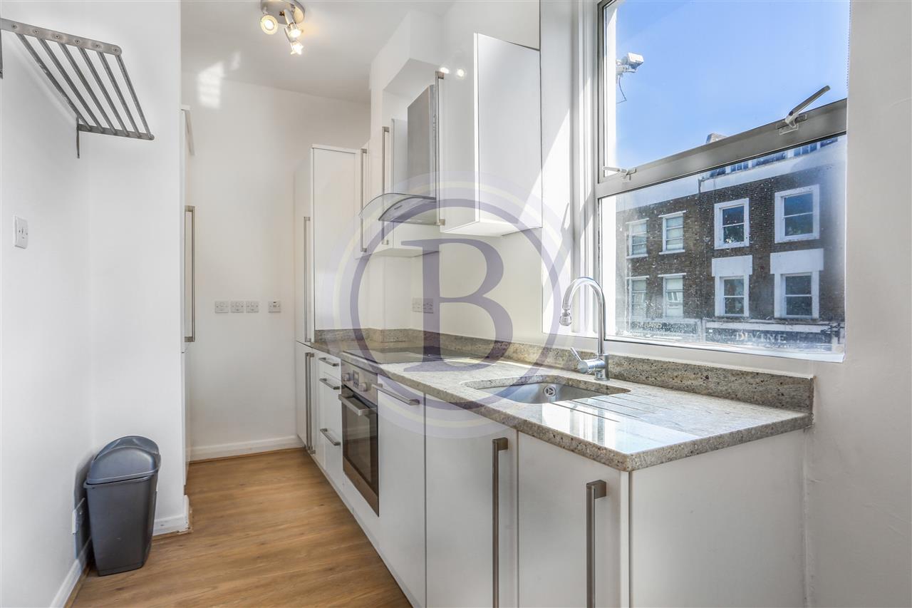 Flat Ashdown Crescent in Greater London