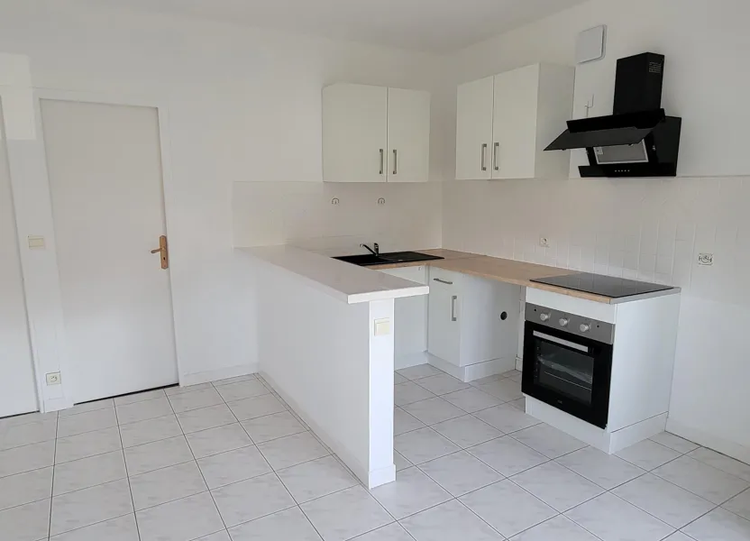 Flat Rue du Bois Bretoux in Saint-Laurent-d'Andenay