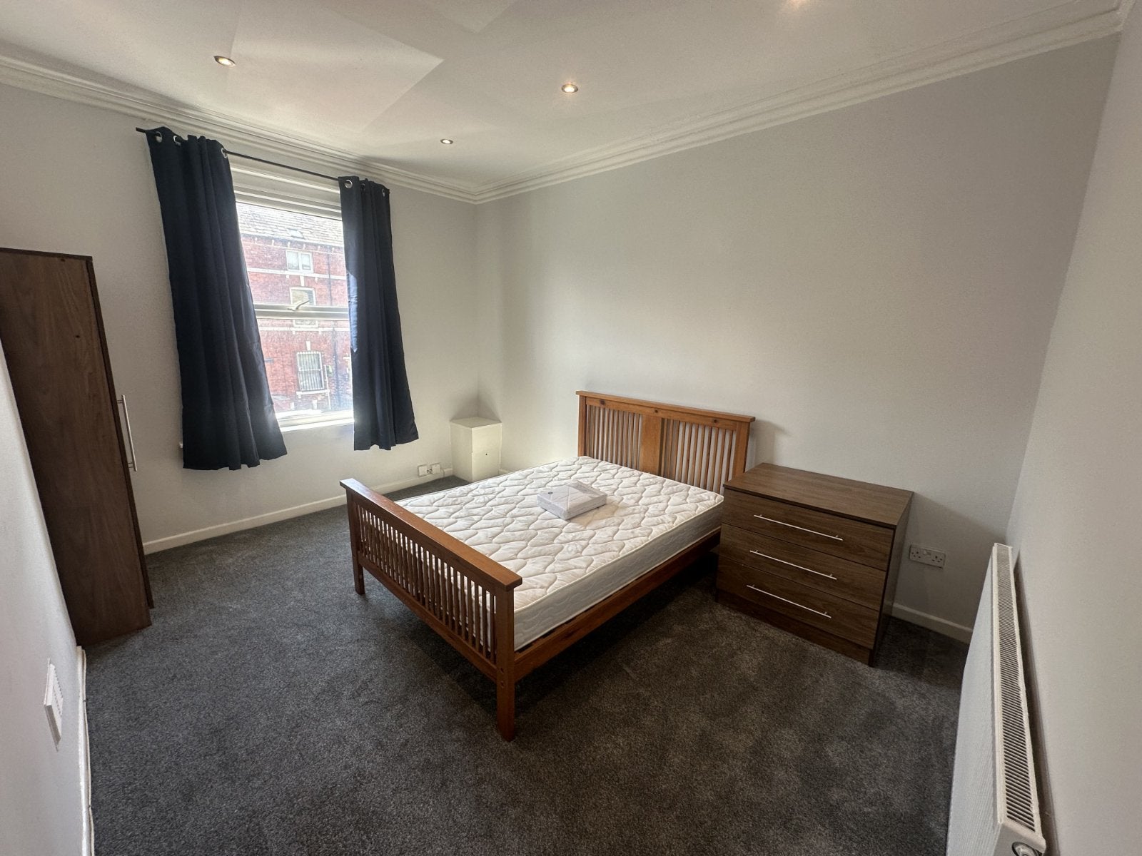 Flat Providence Avenue in Leeds