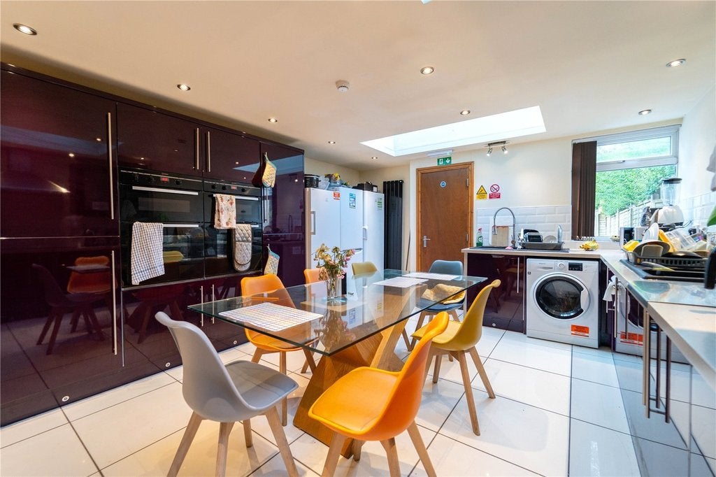 Flat Teignmouth Road in Birmingham