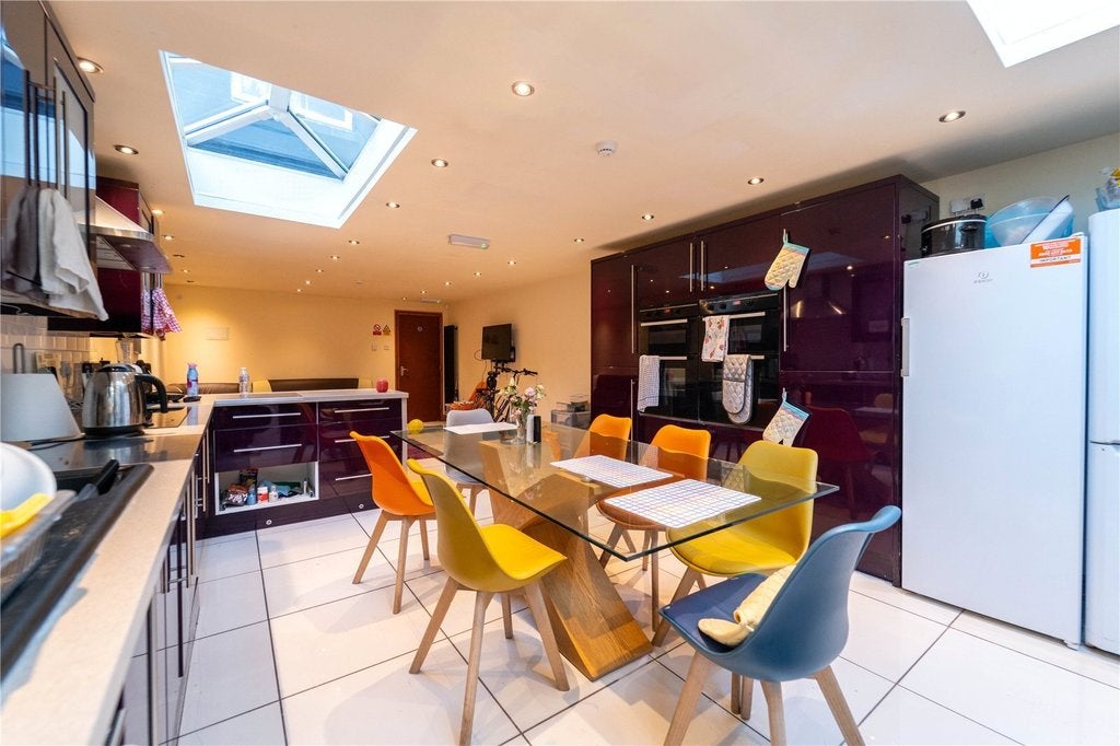 Flat Teignmouth Road in Birmingham