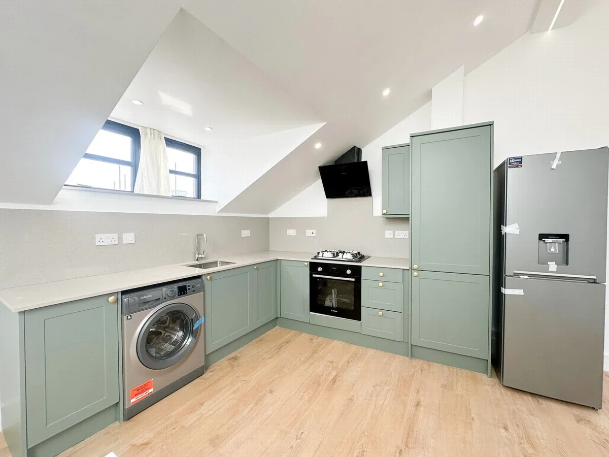 Flat Millers Terrace in Greater London