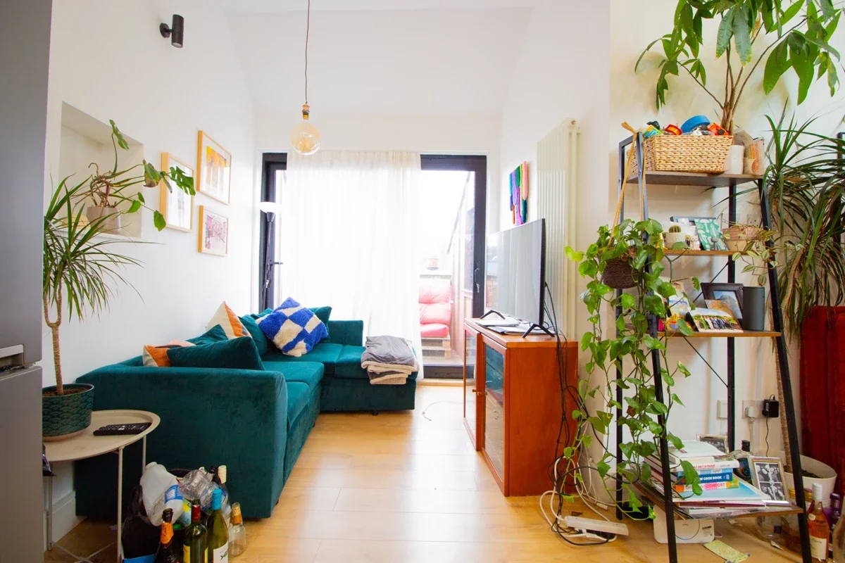 Flat Millers Terrace in Greater London