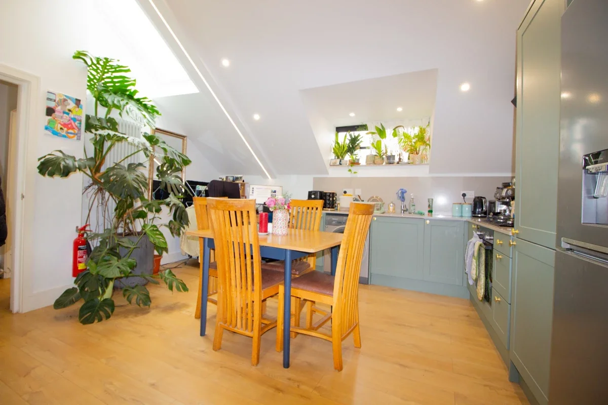 Flat Millers Terrace in Greater London