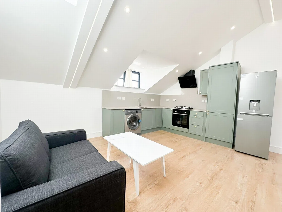 Flat Millers Terrace in Greater London