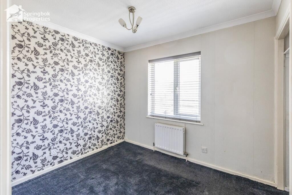 House Bradfield Close in Rushden