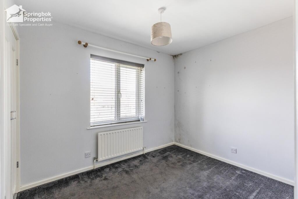 House Bradfield Close in Rushden