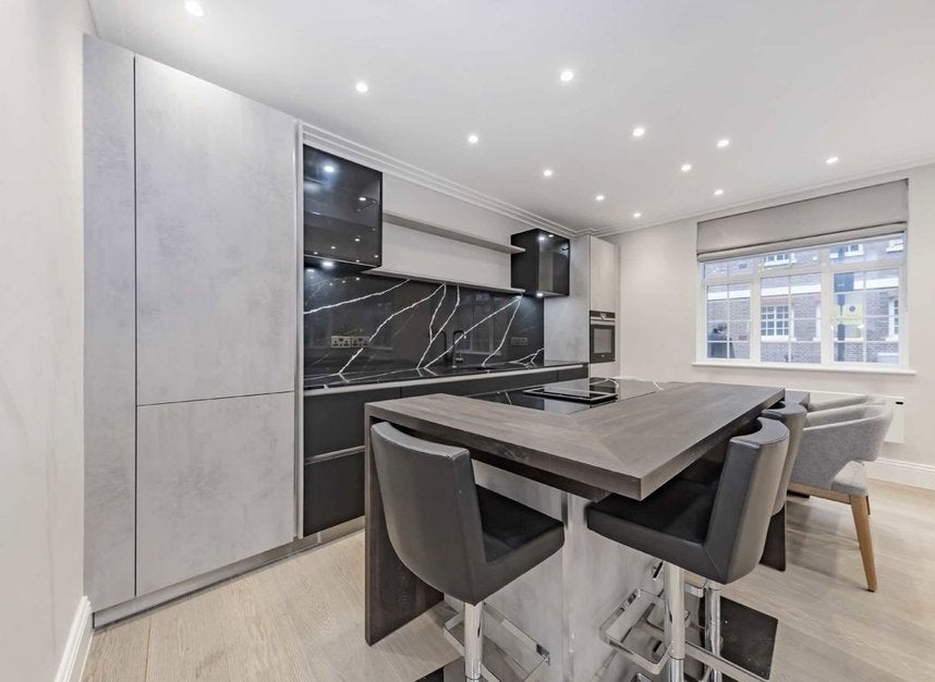 Flat Chelsea Manor Street in Greater London