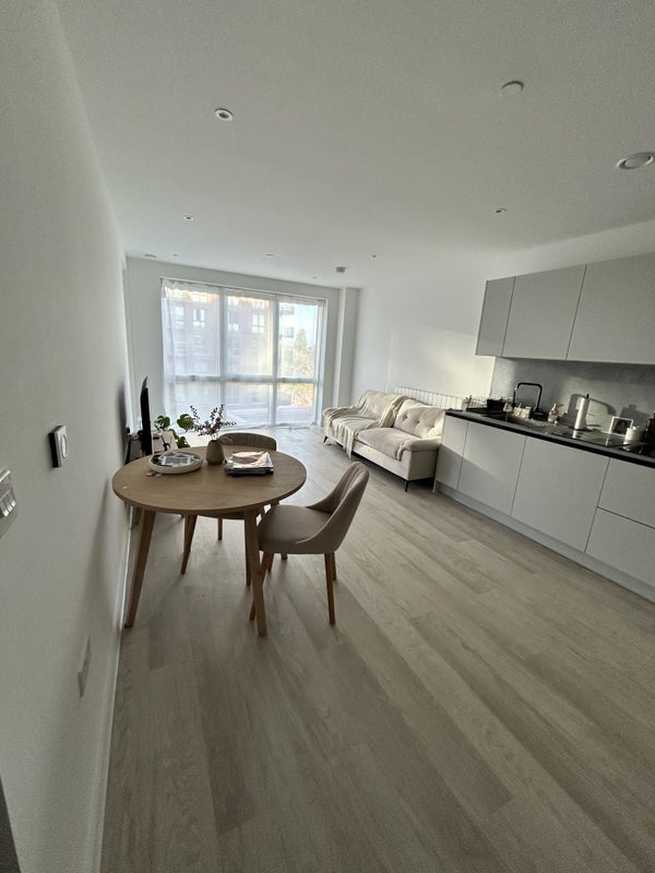 Room Townsend Road in Greater London