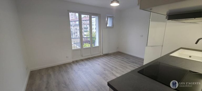 Appartement Cours de la Libération et du Général de Gaulle à Grenoble