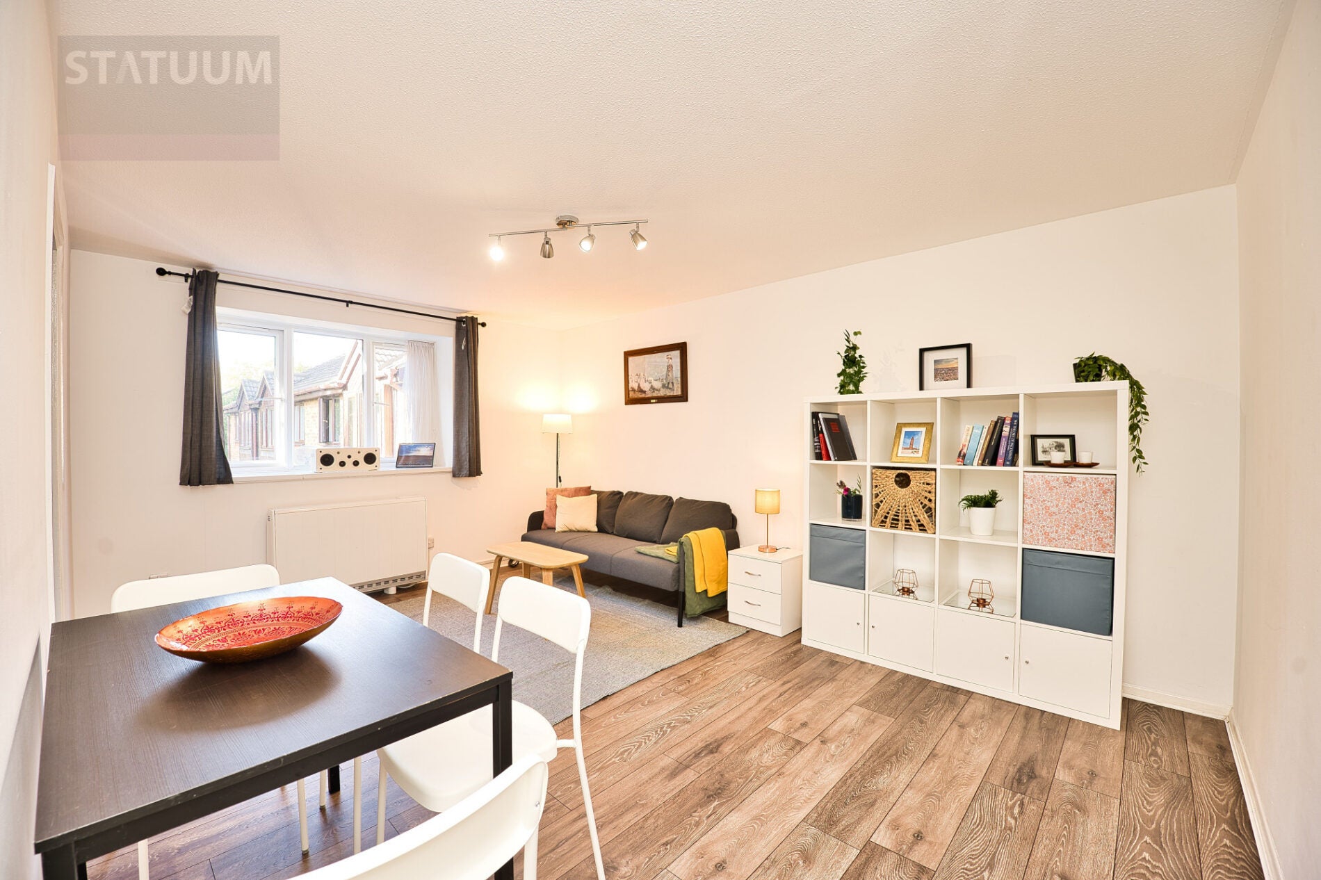 Flat Abbey Lane in Greater London