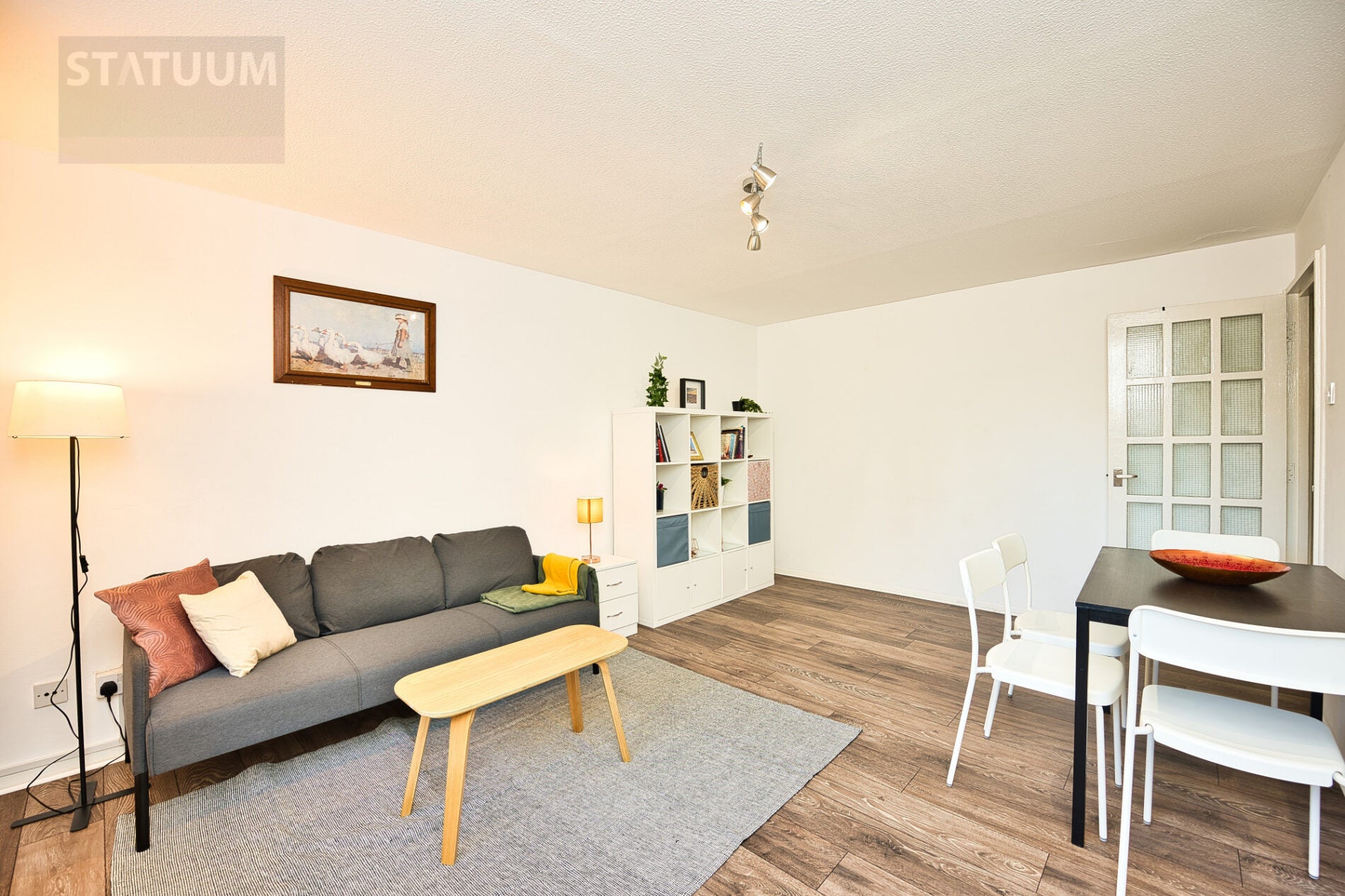 Flat Abbey Lane in Greater London