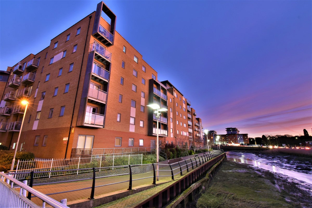 Flat Heia Wharf in Colchester