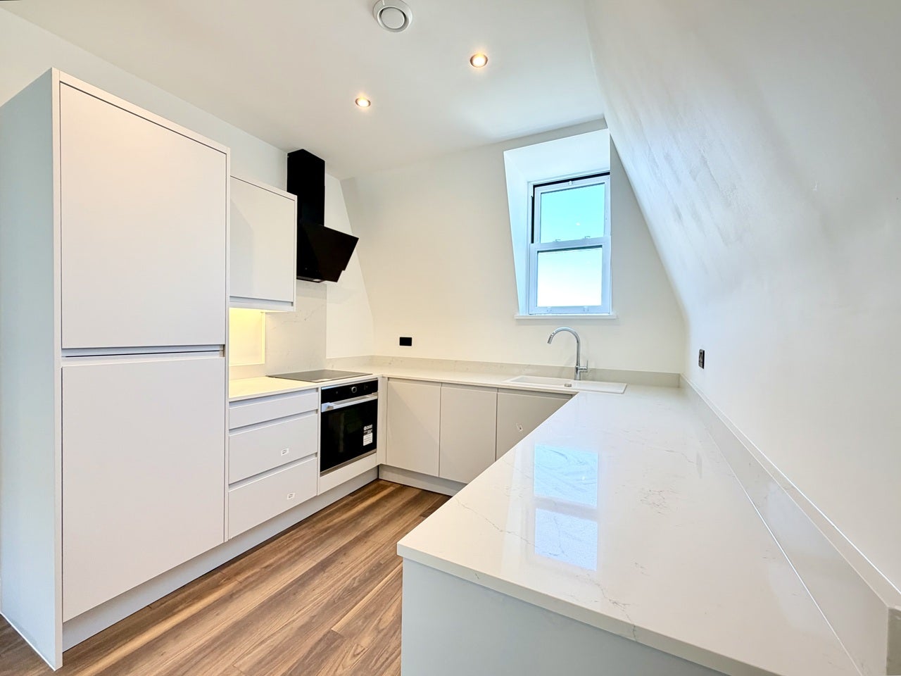 Flat Harrow Road in City of Westminster