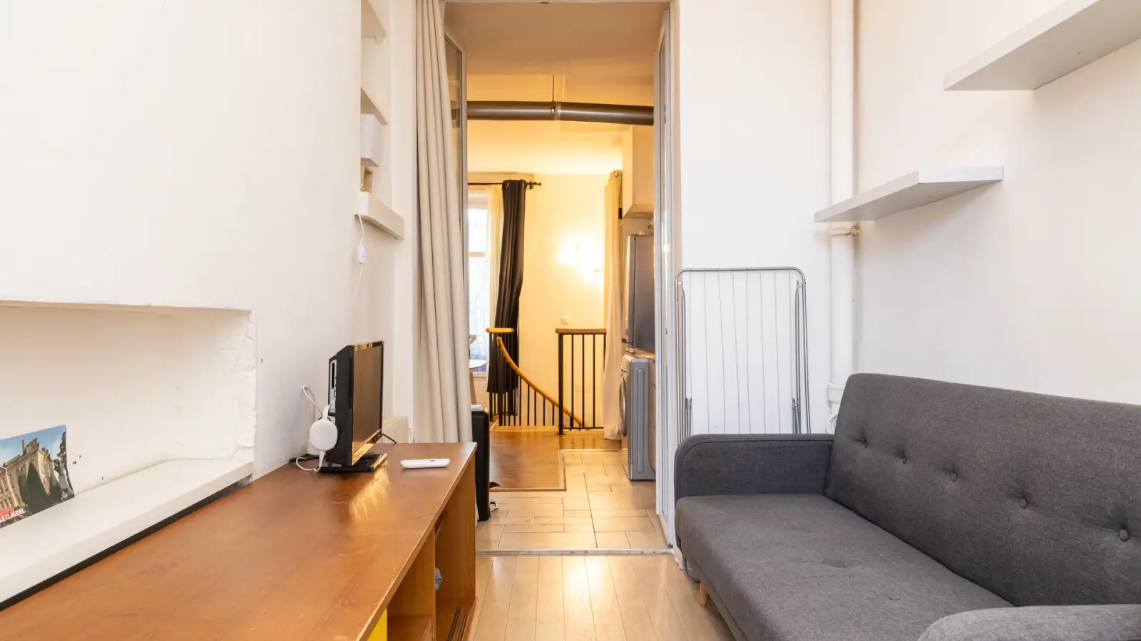 Flat Rue des Panoyaux in Paris