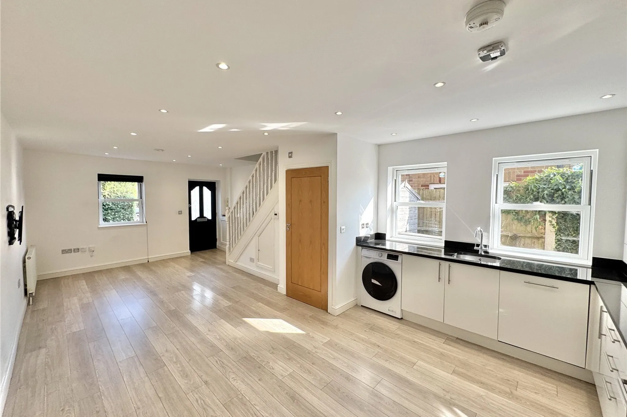 House New Road in Hertsmere