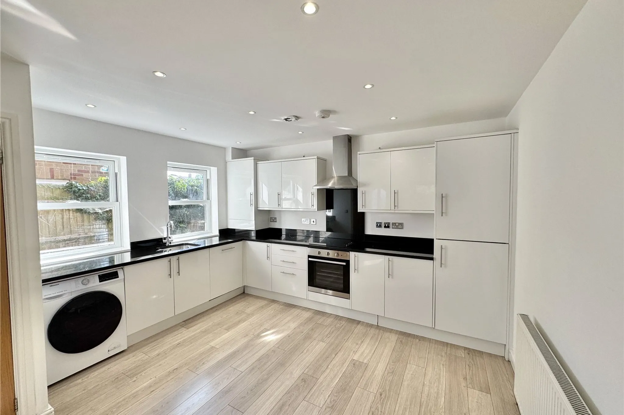 House New Road in Hertsmere