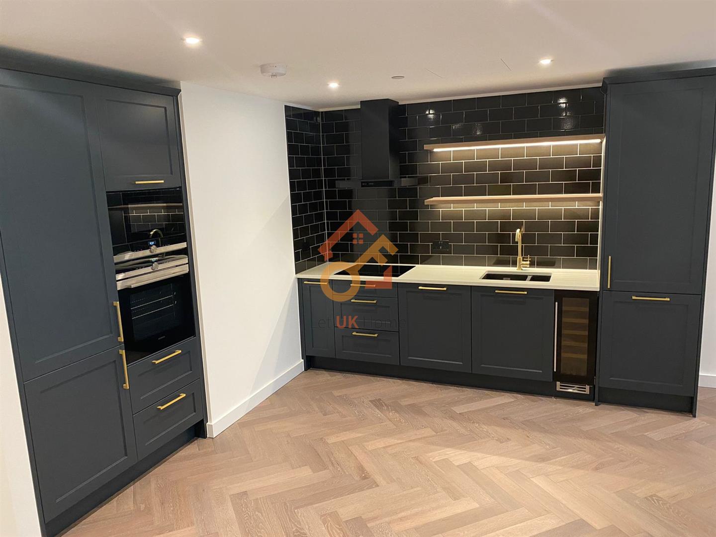 Flat Gauging Square in London