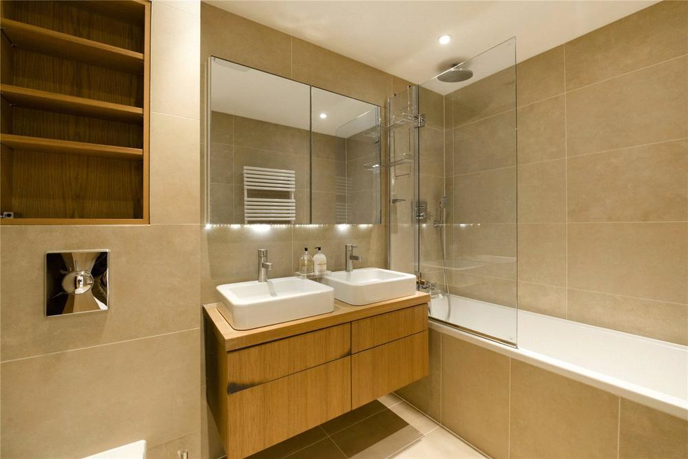 Flat Portland Place in City of Westminster