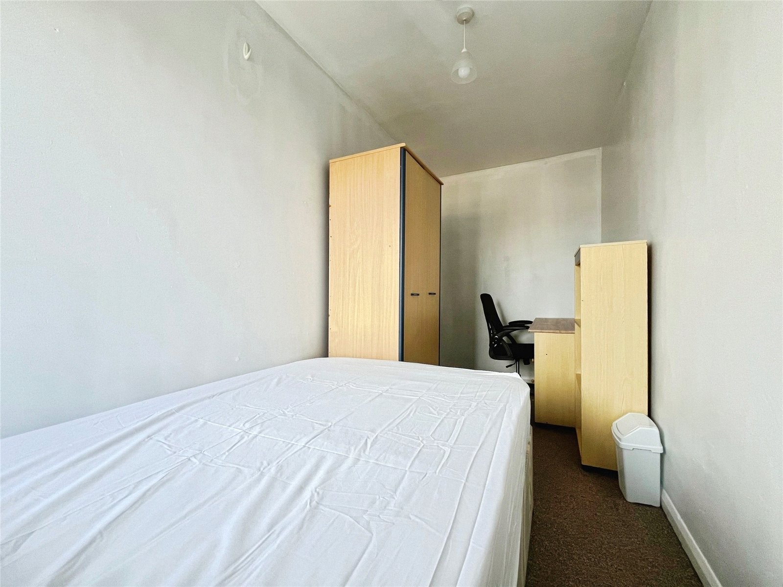 Room Beechtree Avenue in Borough of Runnymede