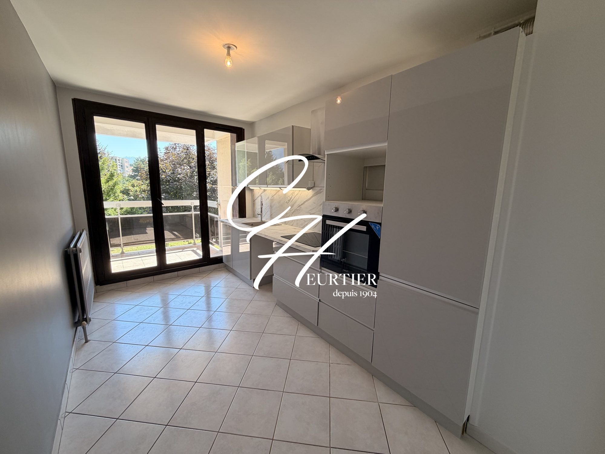 Flat Rue Aimé Bouchayer in Seyssinet-Pariset
