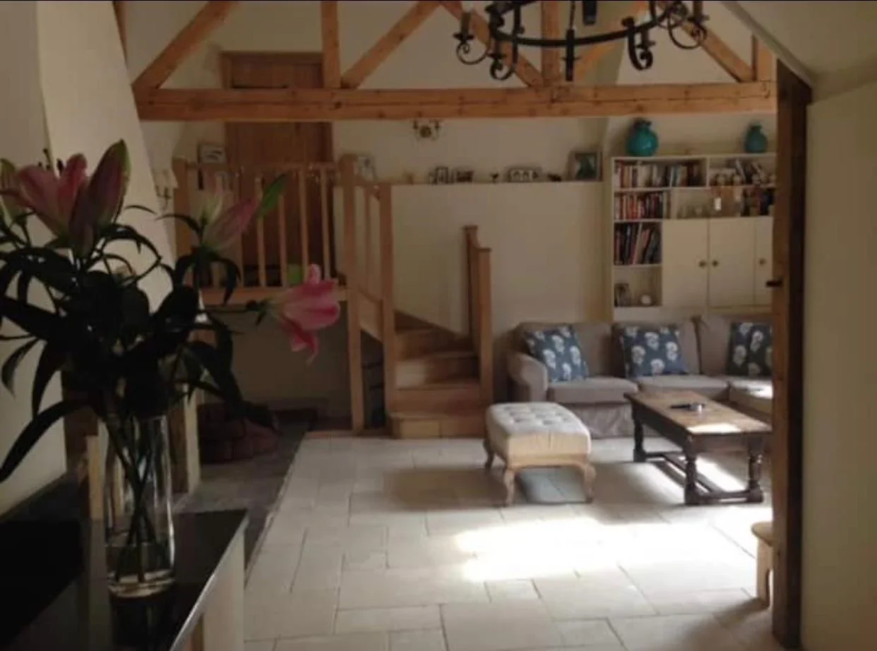 House Tompsets Bank in Wealden