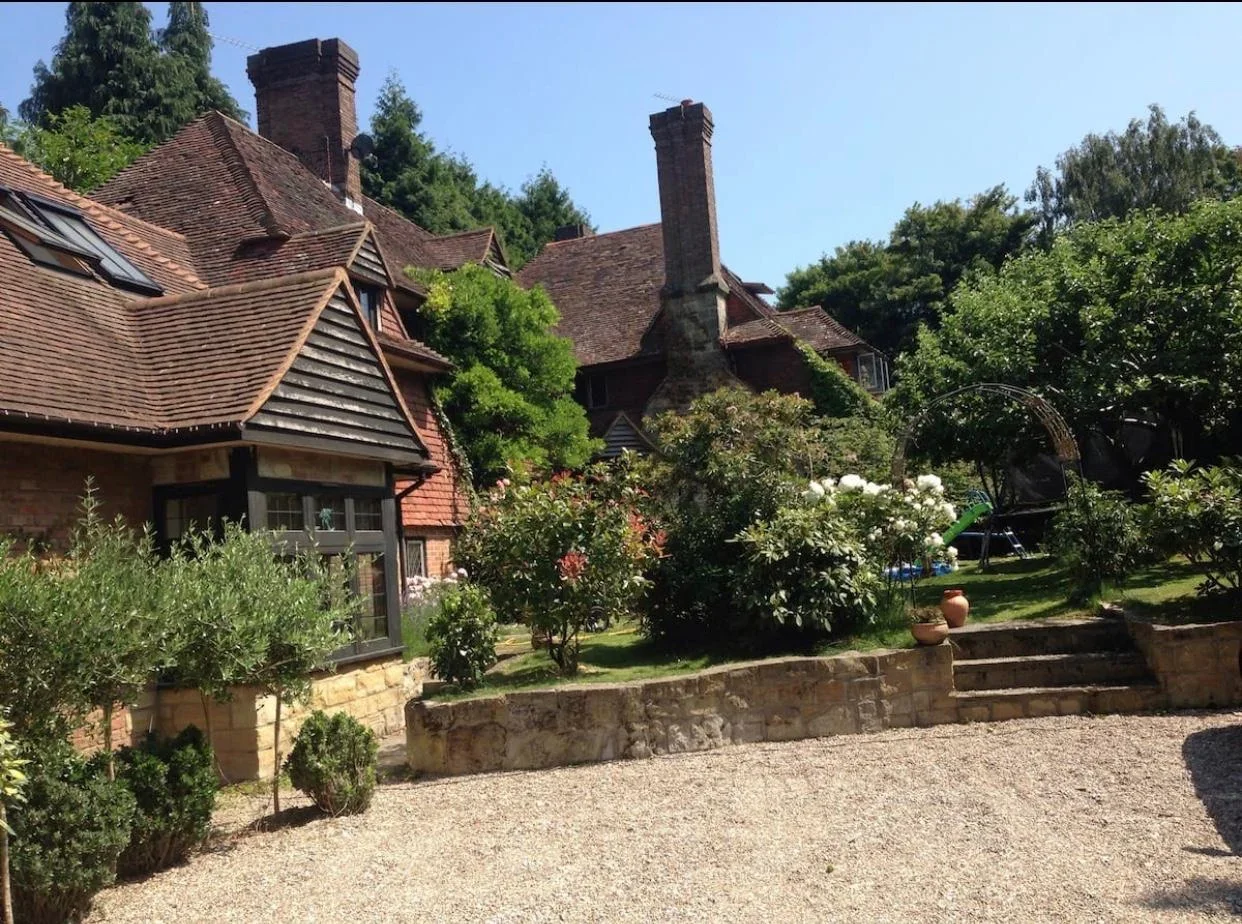 House Tompsets Bank in Wealden