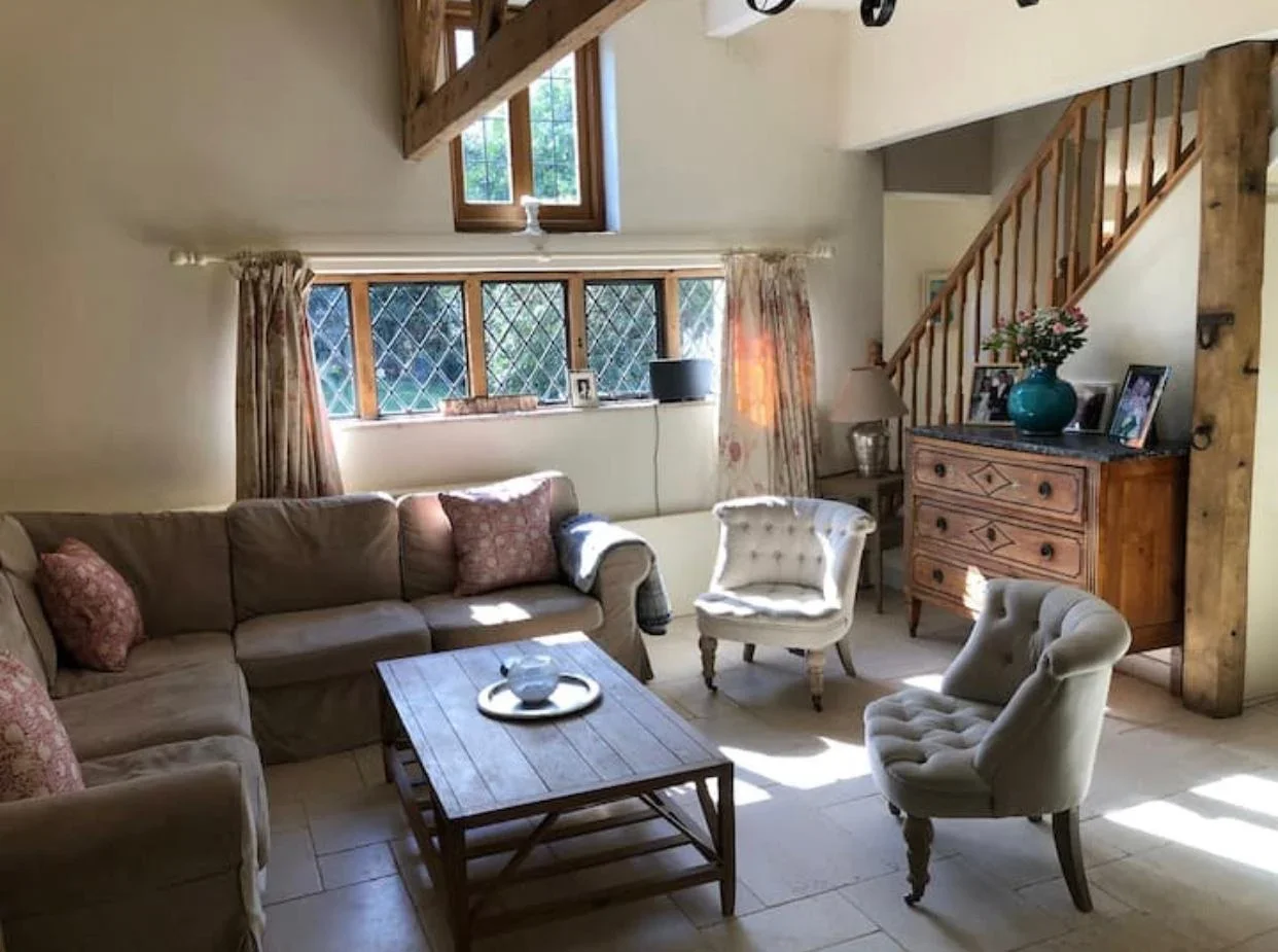 House Tompsets Bank in Wealden