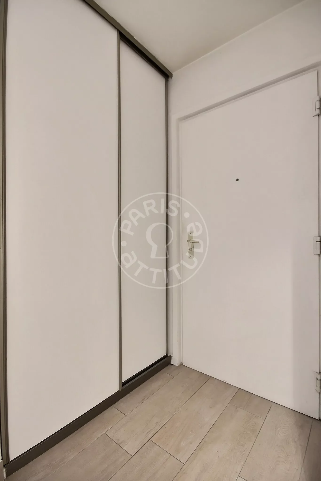 Flat Rue Vaugelas in Paris