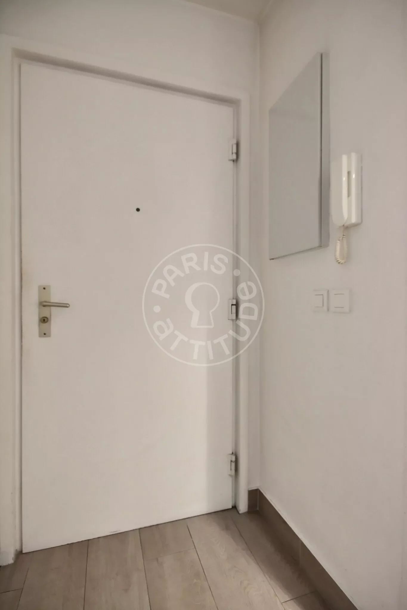 Flat Rue Vaugelas in Paris