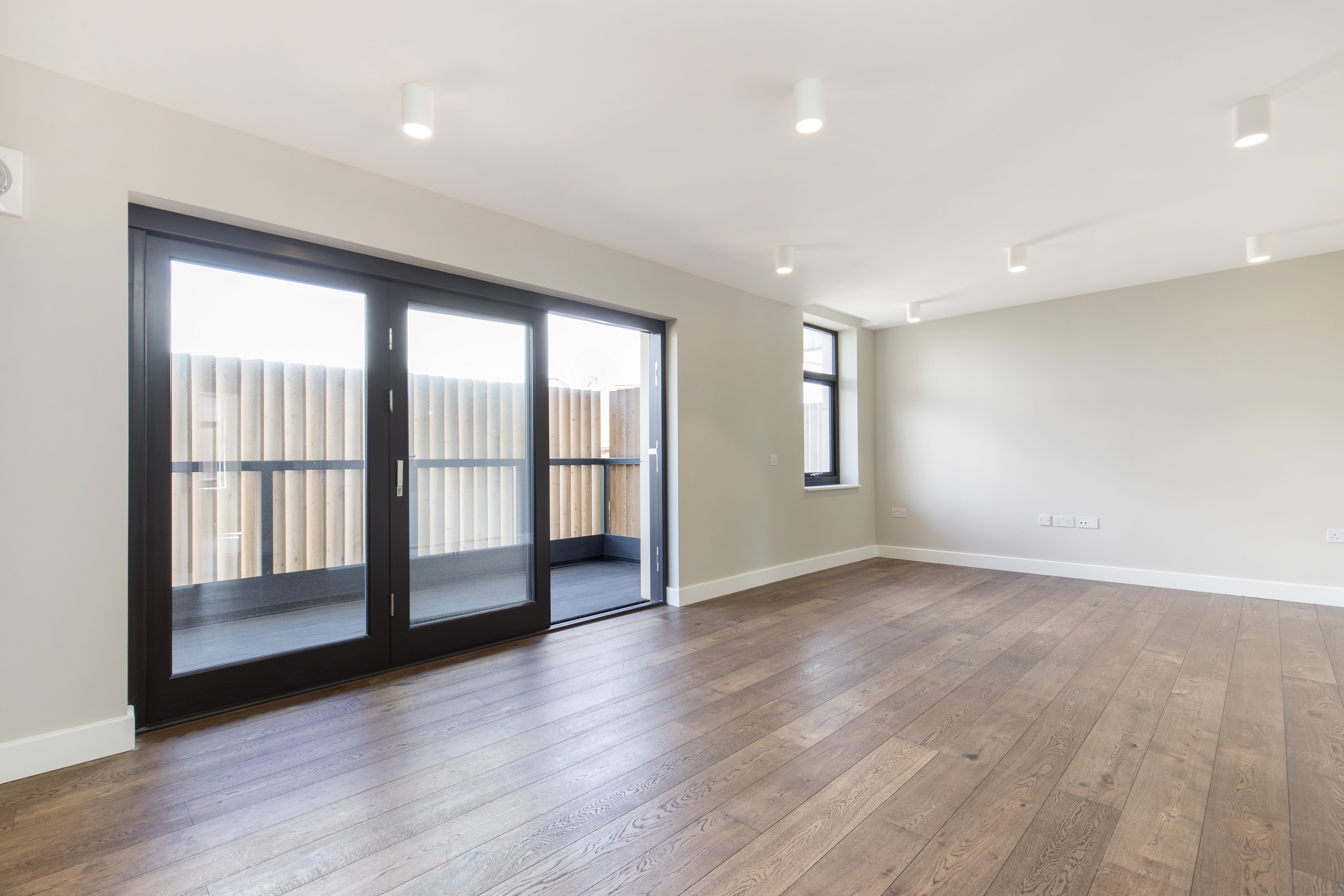 Flat Augustus Road in Greater London
