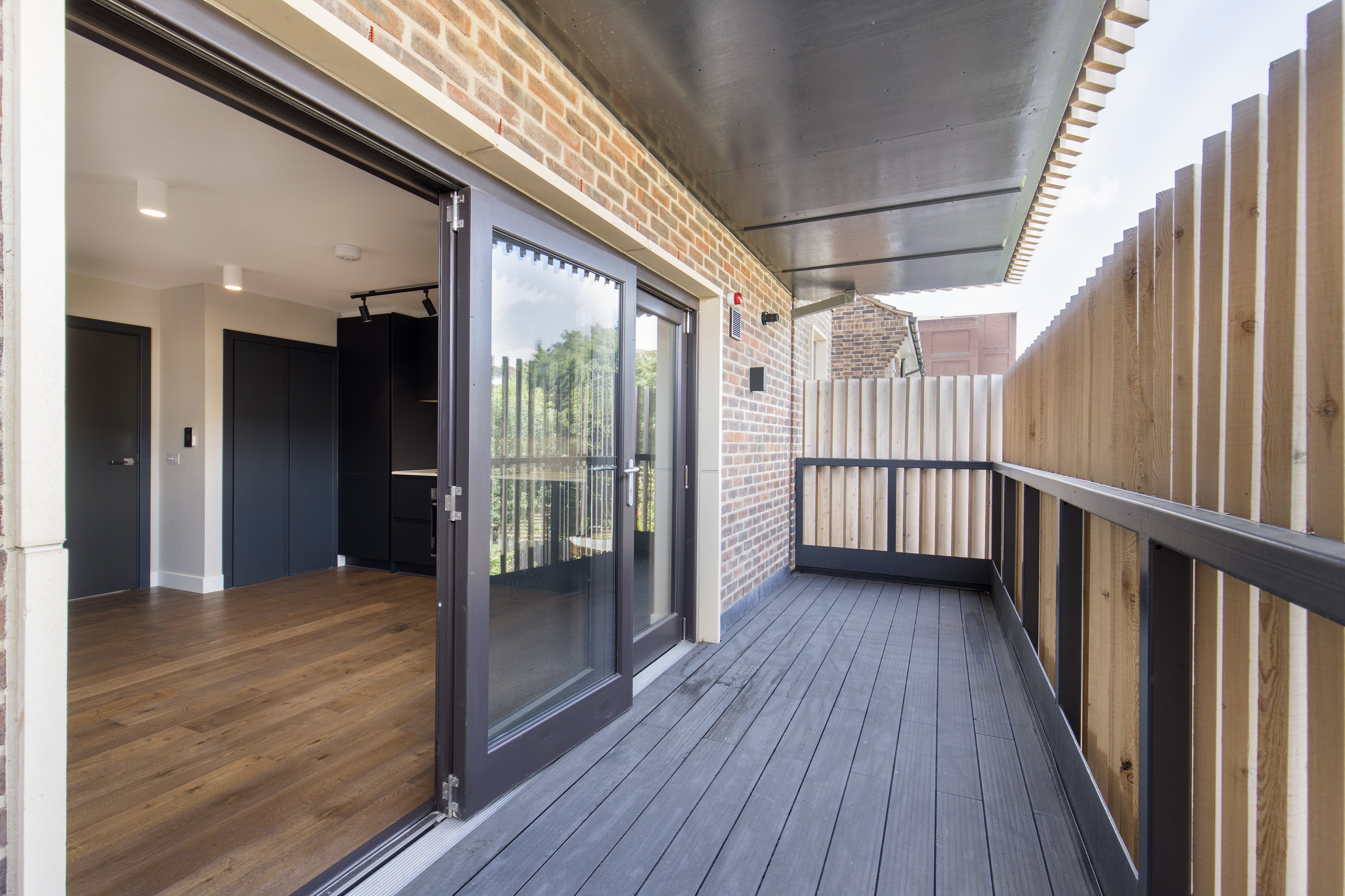 Flat Augustus Road in Greater London