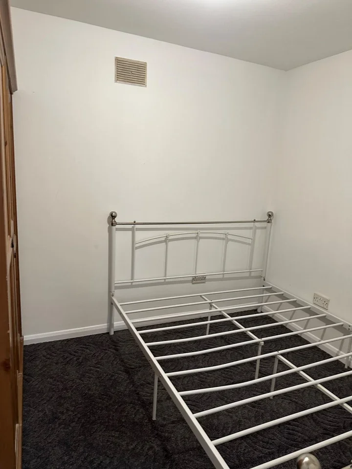 Room Old Cote Drive in Greater London