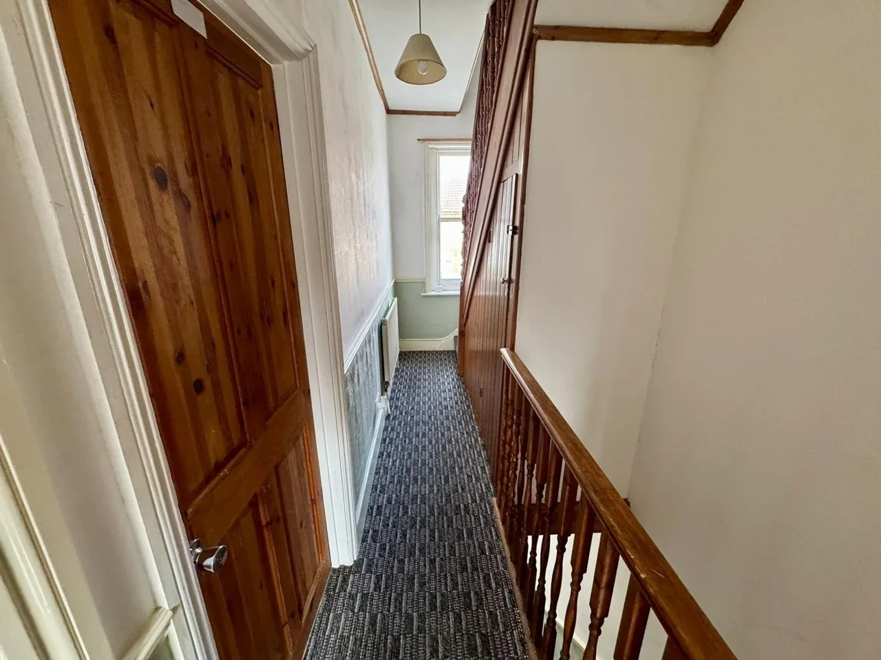 Room Cranleigh Road in Greater London