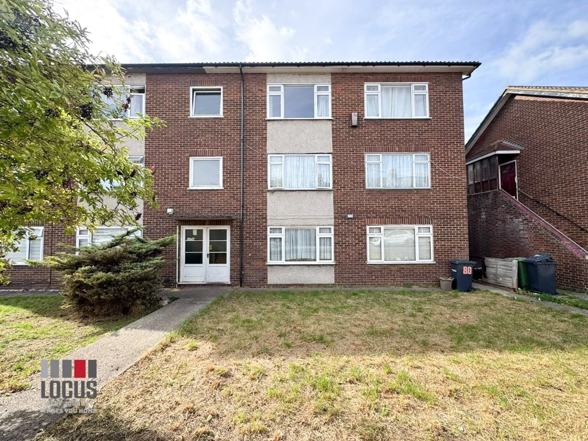 Flat Cadmore Lane in Cheshunt