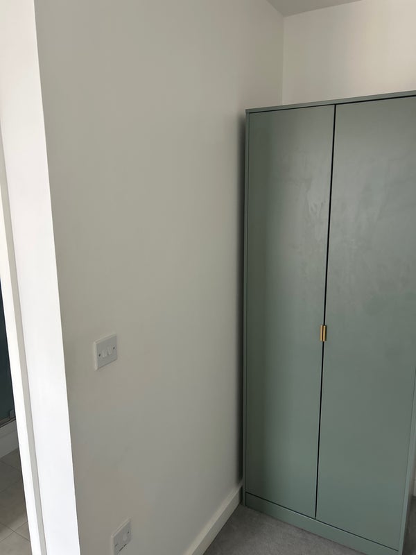 Room Brumwell Avenue in Greater London
